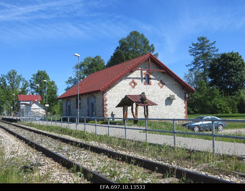 Käru raudteejaama ajalooline hoone.