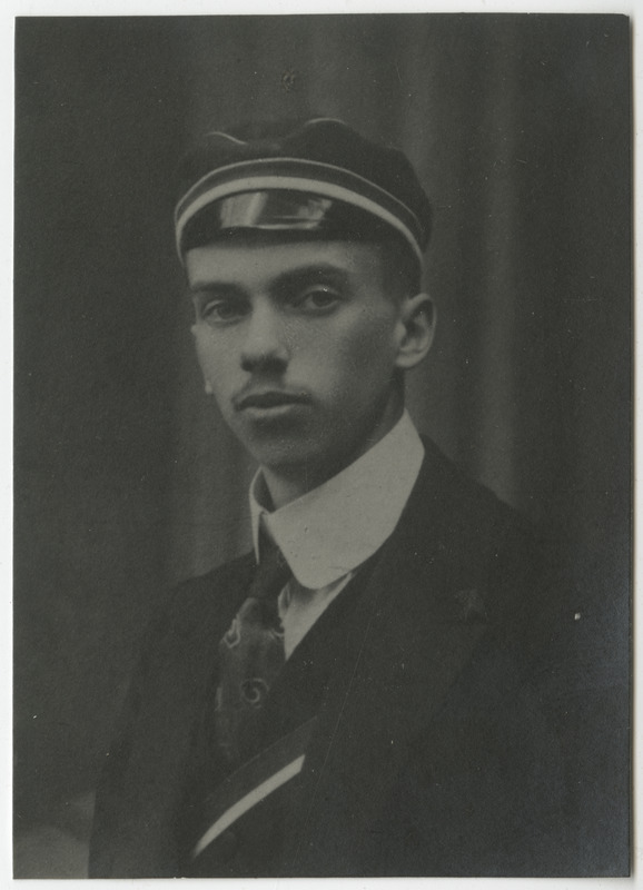 Korporatsiooni "Livonia" liige Roland Kaehlbrandt, portreefoto