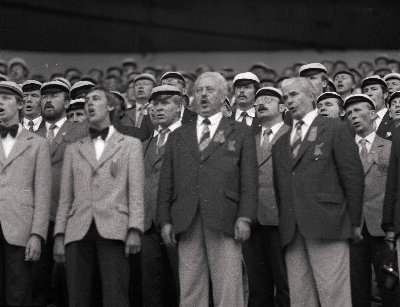 1985.a. üldlaulupidu. Esinevad meeskoorid.