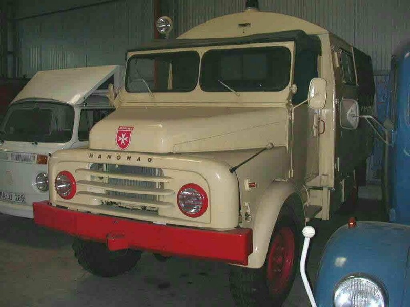 Hanomag AL 28 A-GRUKW 2 - Dieser Funkwagen mit der internen Bezeichnung A-GRUKW-2 gehörte dem Malteser-Hilfsdienst in Bonn. 1987 übernahm ihn das Landesmuseum für Technik und Arbeit in die Sammlung.