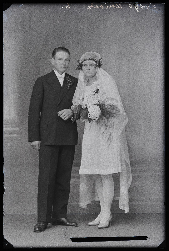 Noorpaar, Johan Univer abikaasaga, (Polli vald, Metstare talu).