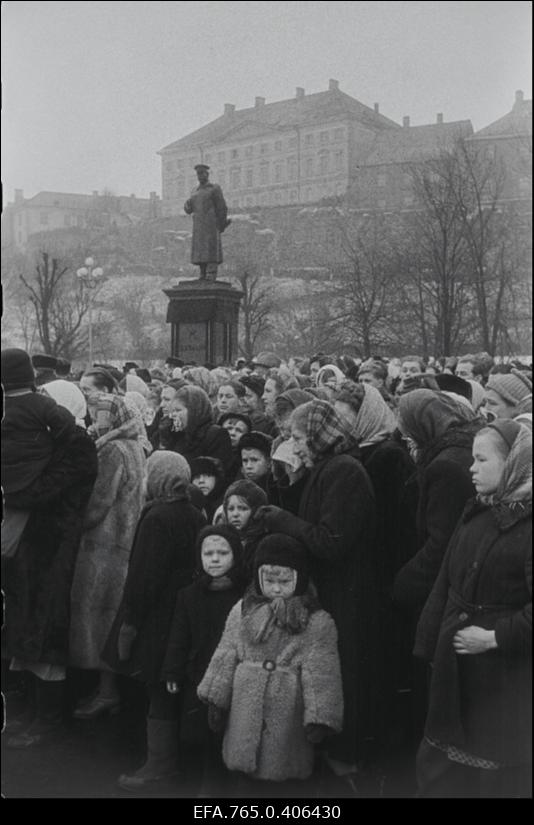 Mälestusmiiting J. Stalini surma puhul.