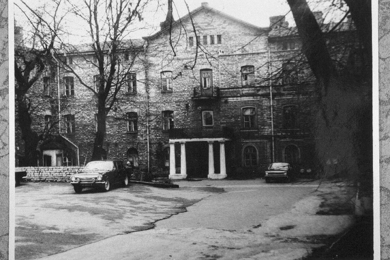 Tallinna Vabariiklik IV Haigla Pärnu mnt 102.