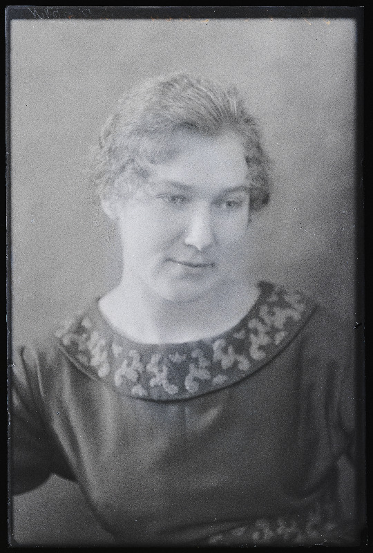 Alma Bachmann, (Türi-Alliku).