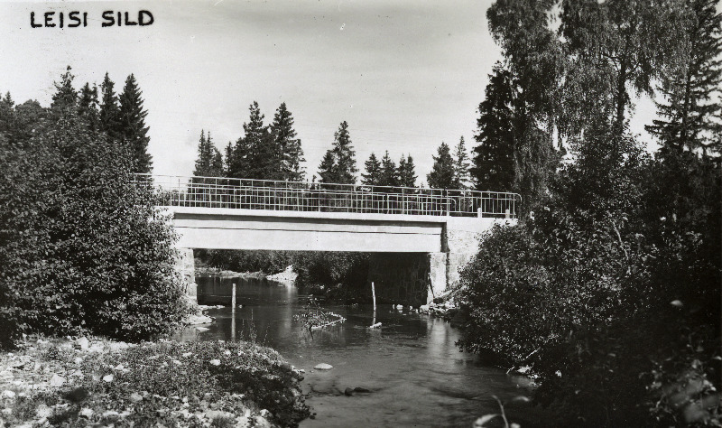 Leisi sild Suurjõel.