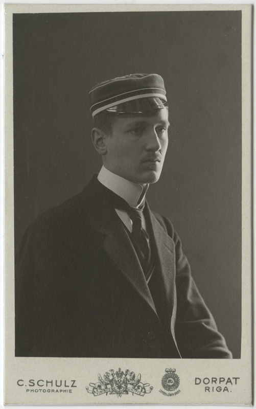 Korporatsiooni "Livonia" liige Harald von Samson-Himmelstjerna, portreefoto
