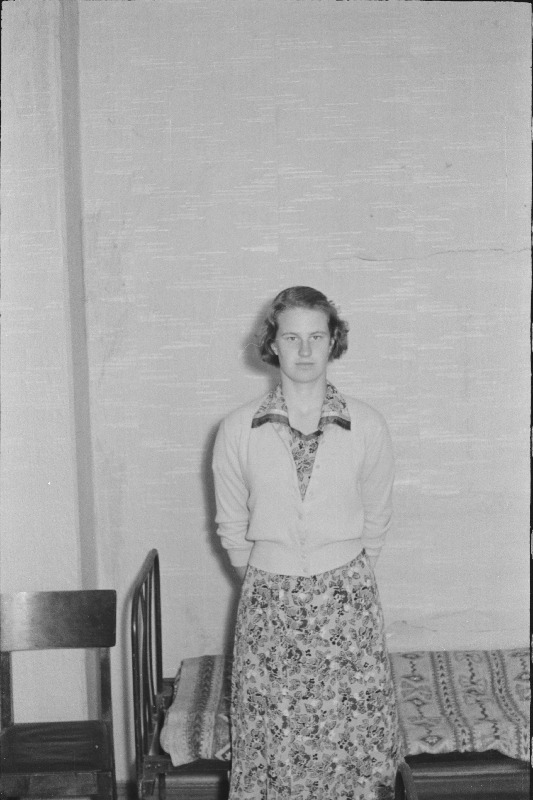 Neiu fotograafile  poseeerimas .