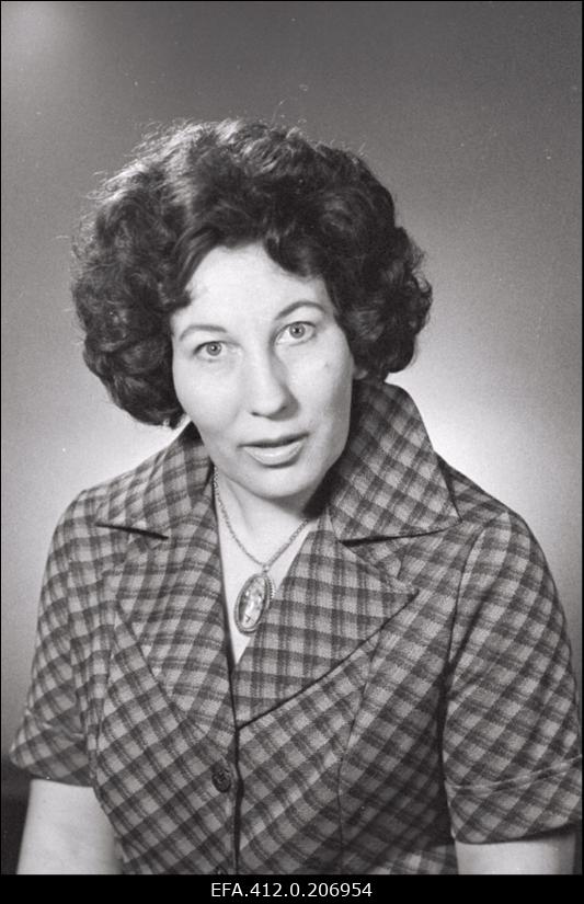 RAT Estonia solist ENSV teeneline kunstnik Mare Jõgeva.