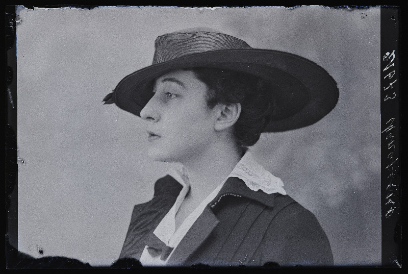 Makaresko.