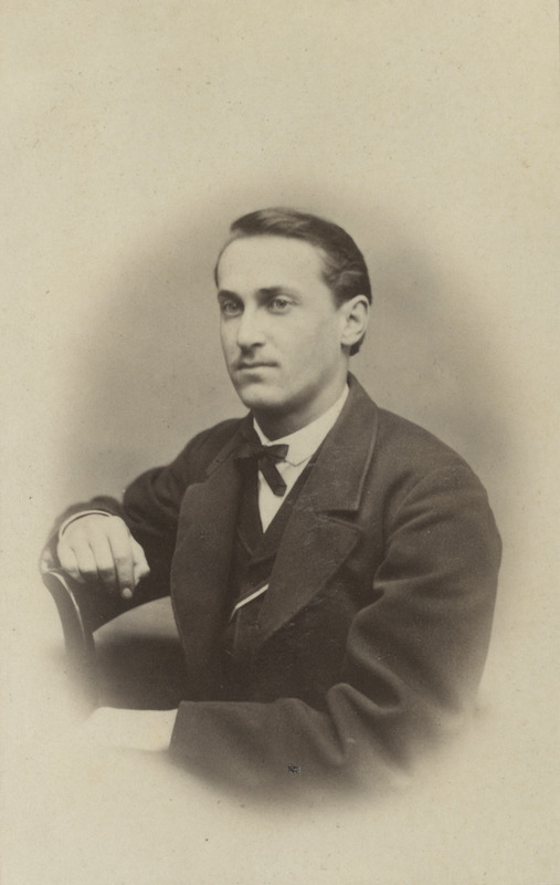 Korporatsiooni "Livonia" liige James Rathlef, portreefoto