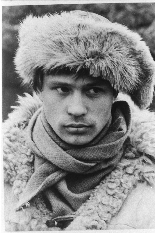 Kaader stuudio “Tallinnfilm” mängufilmist “Puud olid, puud olid hellad velled”. Hind - Üllar Põld.