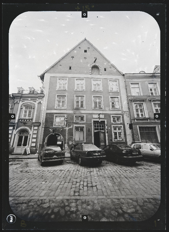 Tallinn, Vene tn 12. Vanalinna kvartal nr 29 (Katariina käik). Elamu Vene t.12 hooviansambliga. Hoone A peafassaad. Fassaadide stereofotogramm-meetriline mõõdistamine.