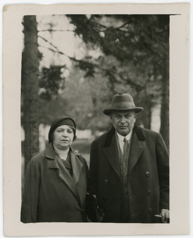 Moisei (snd. 1877) ja Rasa Furmanski (snd.1882) välispassi taotluse juurde esitatud foto