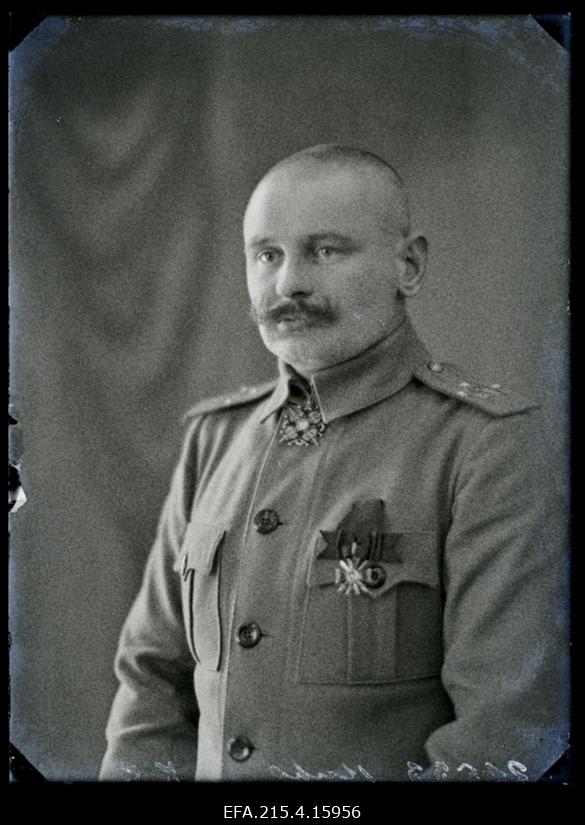 2. Eesti Jalaväepolgu majandusülem alampolkovnik Eduard Alfred Kubbo (Kubo).