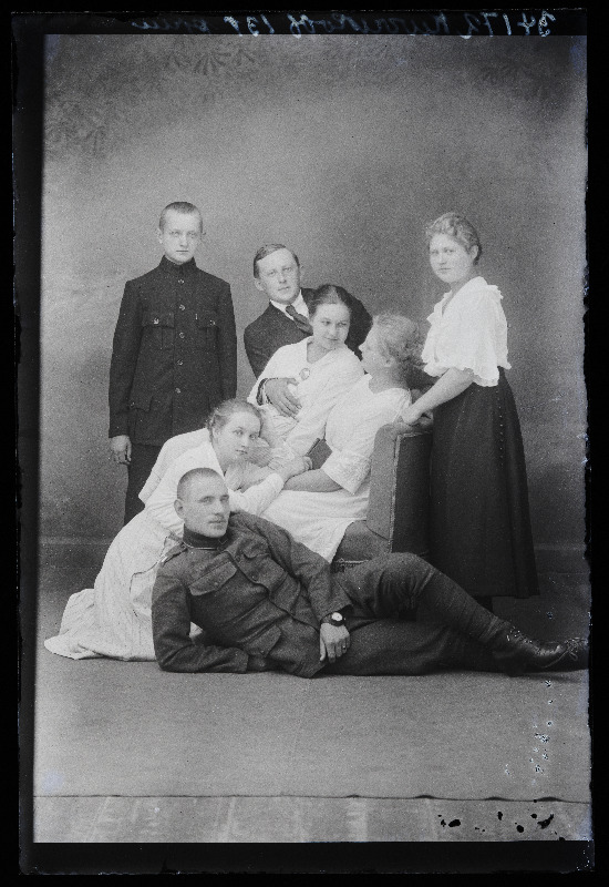 Grupp inimesi, (foto tellija Kurrikoff).
