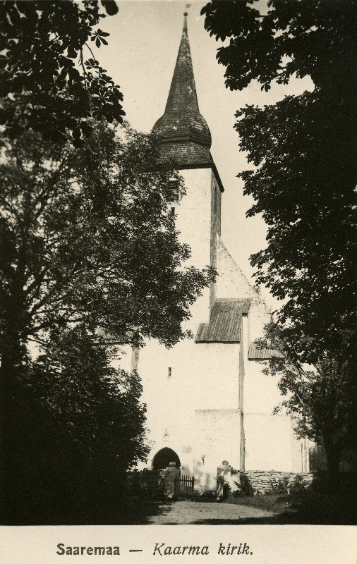Kaarma Peetri ja Pauli kirik.