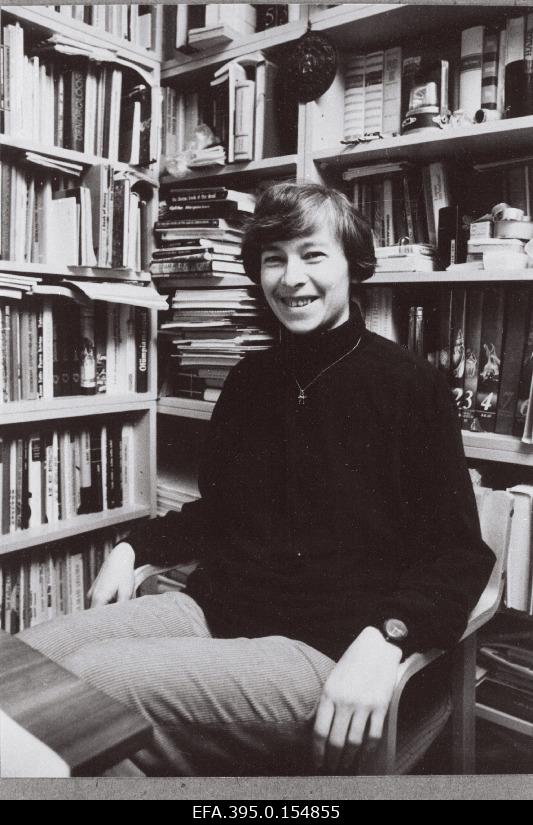 Tallinna Tehnikaülikooli õppejõud, kirjanik Mari Saat, kes sai Eesti kirjanduse aastapreemia raamatu “Võlu ja vaim eest”.