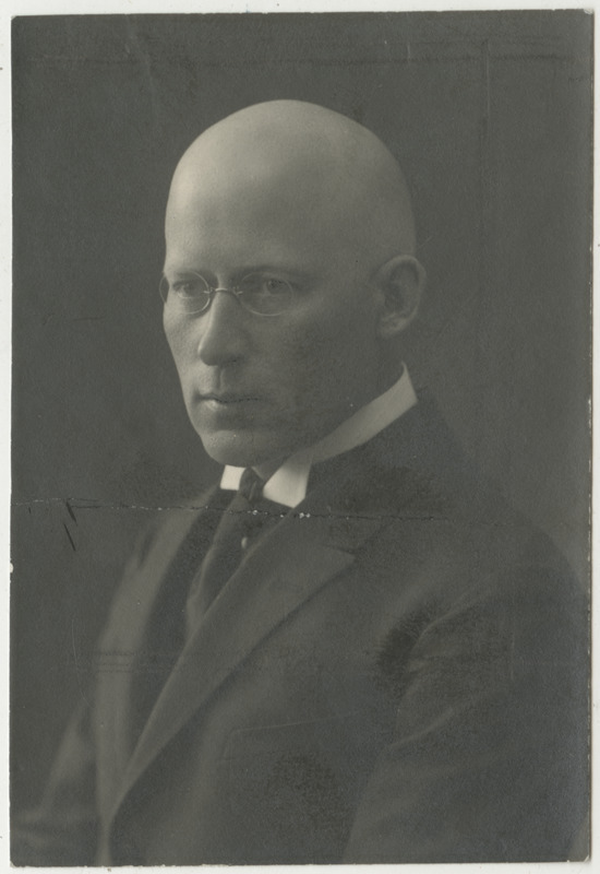 Rudolf Bernakoff, eesti arstiteadlane ,Tartu linnavolinik,Tartu Erakliiniku juhataja, portreefoto