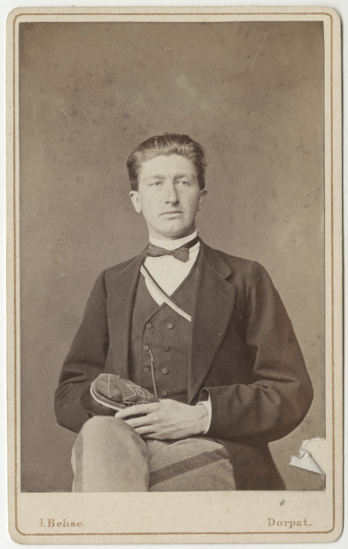 Korporatsioon "Estonia" liige Nikolai von Schubert, portreefoto