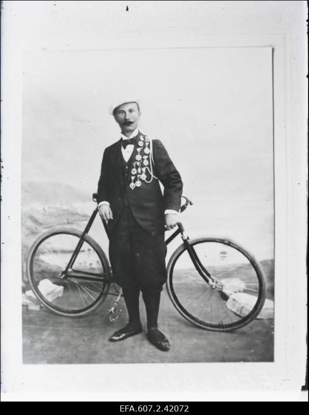 Medalitega autasustatud jalgrattasportlane.