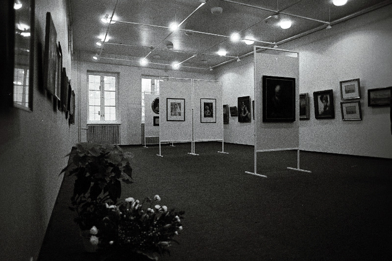 Galerii "Artmeiden", näitus erakogudest.