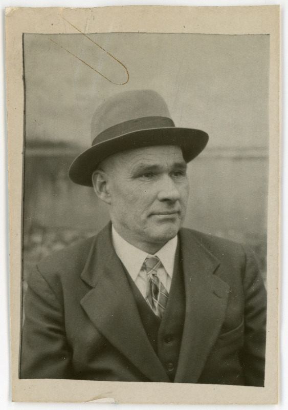 Aleksander Hint. Passitaotluse foto