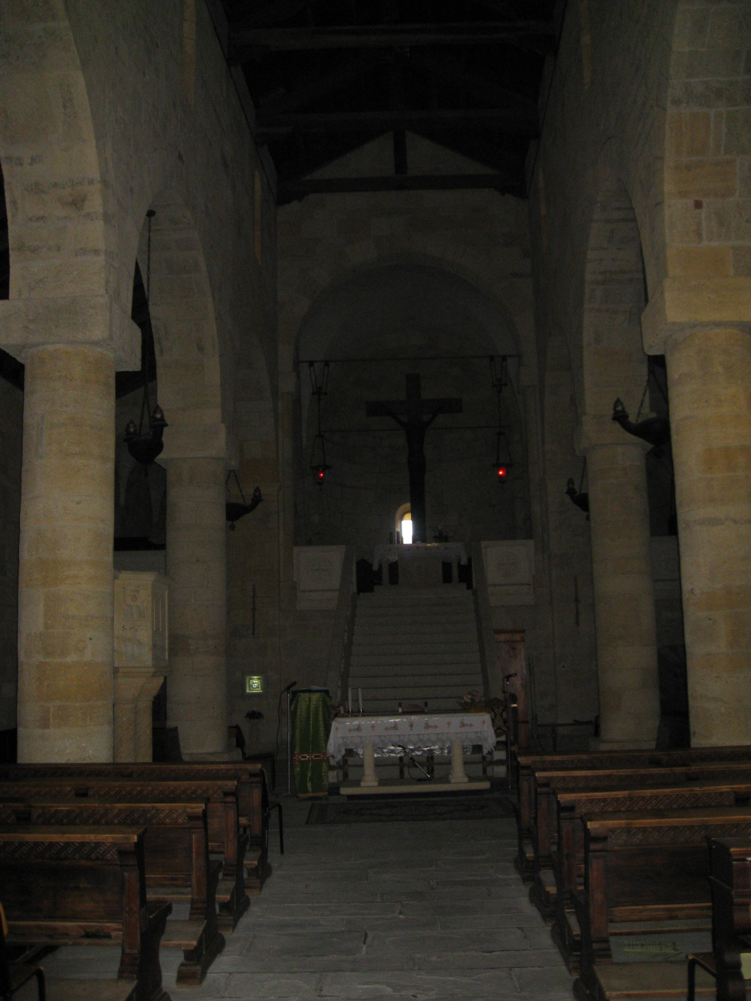 Predappio interno chiesa San Cassiano - lang