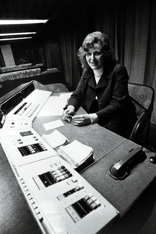 Tallinna Taksopargi vanemdispetšer Helgi Salumets töö juures.