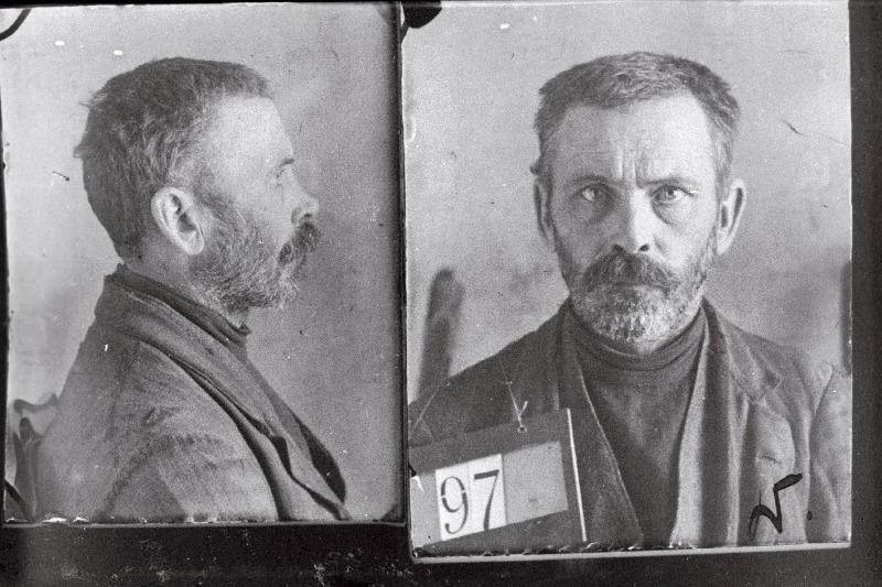 Riigivastases tegevuses süüdi mõistetud Aleksander Gustav poeg Valtin enne vangide vahetamise korras Venemaale välja saatmist.
