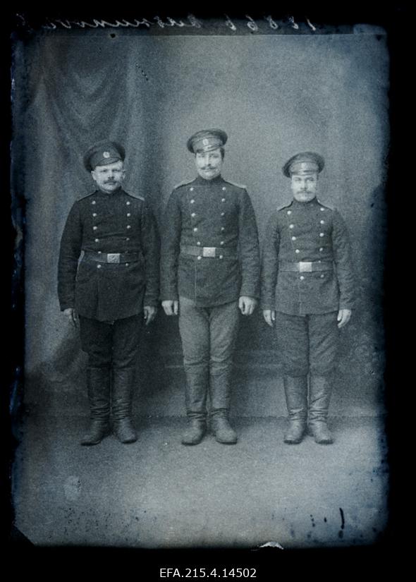 Grupp sõjaväelasi, (foto tellija Jelnikoff [Jelnikov]).