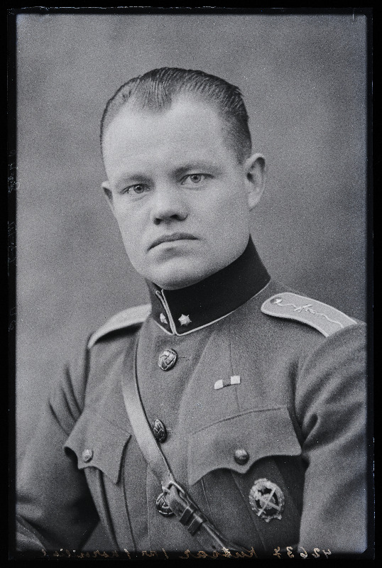 Sõjaväelane, nooremleitnant Kristjan (Kuulo) Kutsar, 3. Suurtükiväerügement.