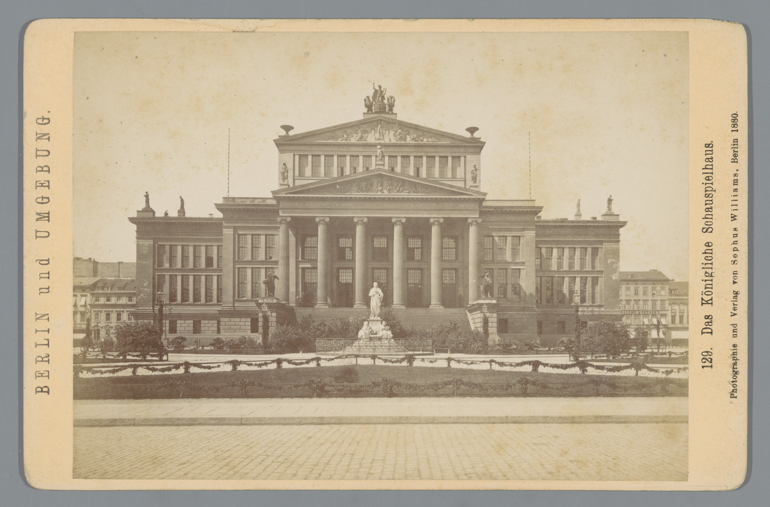 Gezicht op het Konzerthaus Berlin, Berlin und Umgebung, Das Konigliche Schauspielhaus