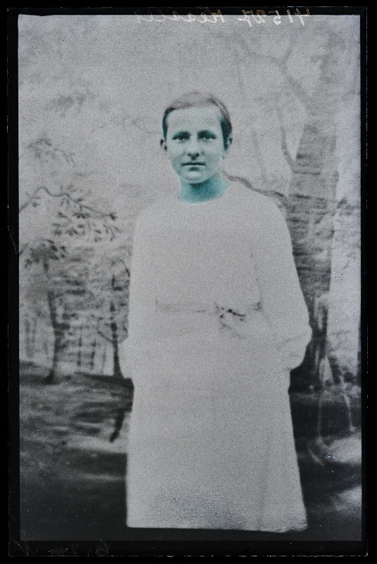 Naise foto, (09.09.1923 fotokoopia, tellija Kessler).