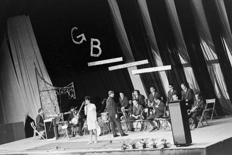 Gustav Brohmi orkester Tšehhoslovakkiast esinemas kontserdil „Kalevi“ spordihallis.