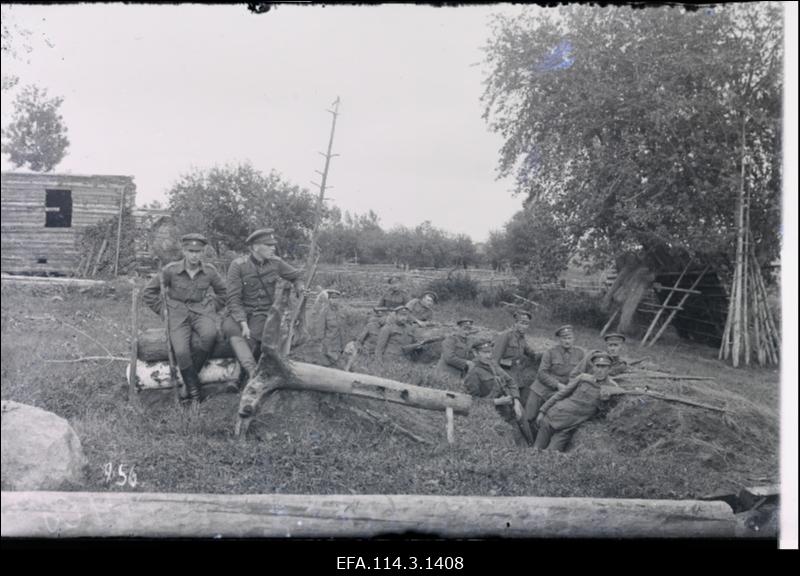 Eesti sõjaväe sõdurid maastikuharjutusel.