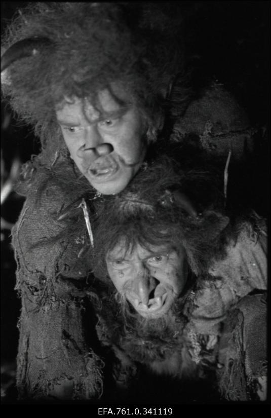 Stuudio "Tallinnfilm" muusikaline lastefilm "Nukitsamees" filmivõtted. Mõhk - Tõnu Kark ja  Tölpa - Urmas Kibuspuu.