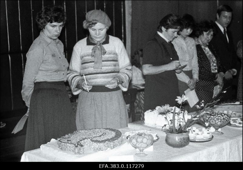 Tapa Tarbijate Kooperatiivi kondiitrite konkurss.