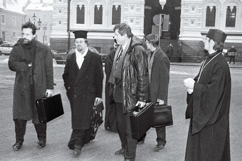 Konstantinoopoli oikumeenilise patriarhaadi esindaja piiskop Ambrosius ja preester Heikki Huttunen.