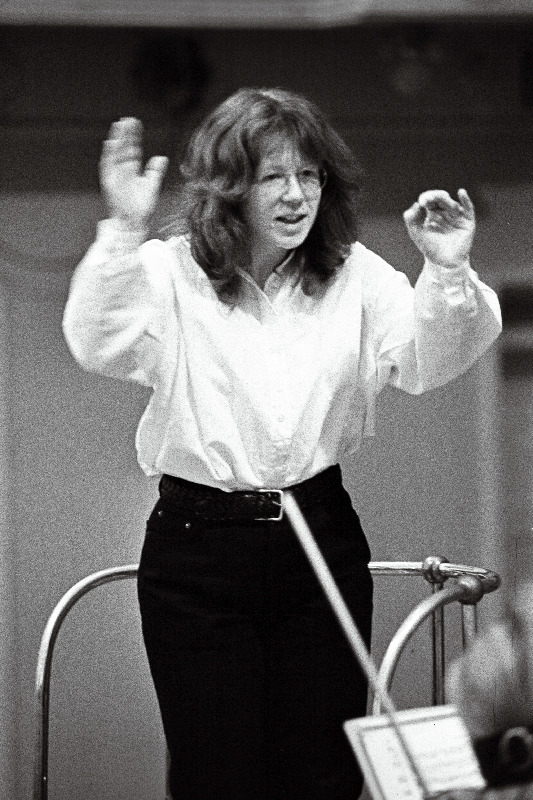 Sian Edwards Inglise rahvusooperi peadirigent.