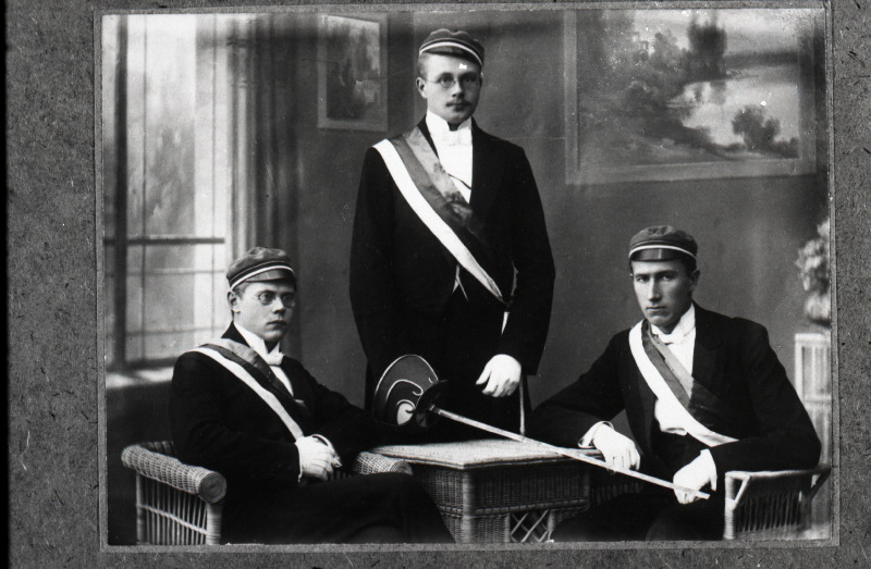 Korporatsiooni „Fraternitas Estica“  eestseisus II semestril 1914. aastal.