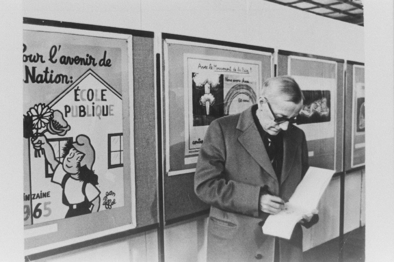 Prantsuse karikaturisti Jean Effel oma tööde näitusel “Tantsutares”.