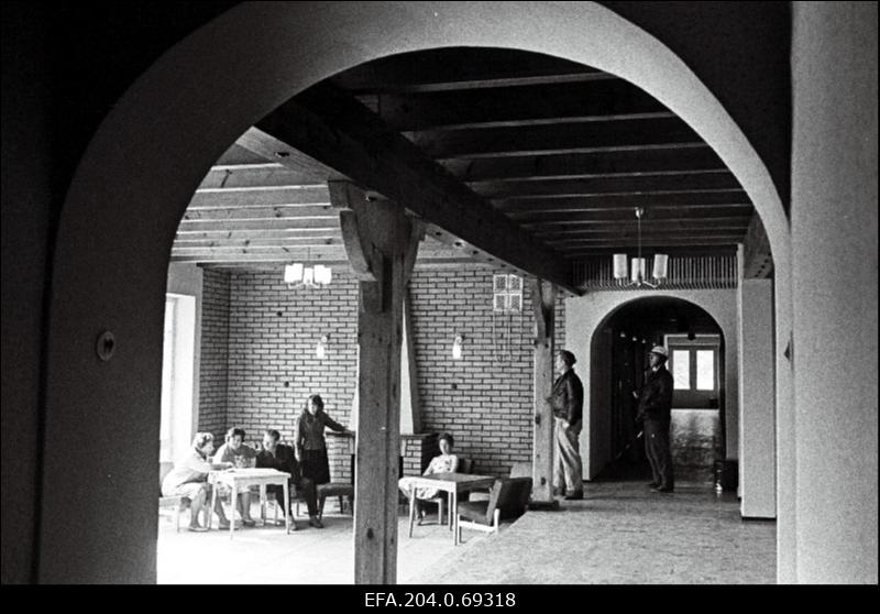 Pärnu turismibaasi puhkeruum.