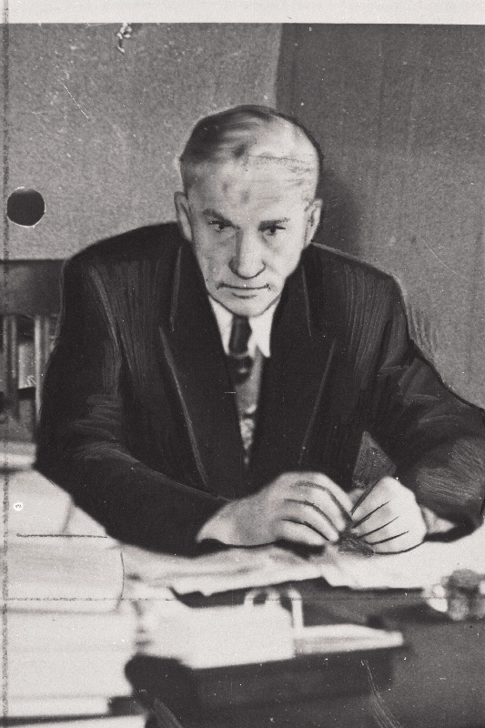 NSV Liidu Ülemnõukogu saadik Harju rajooni Mitšurini nimelise kolhoosi esimees A. Premet.