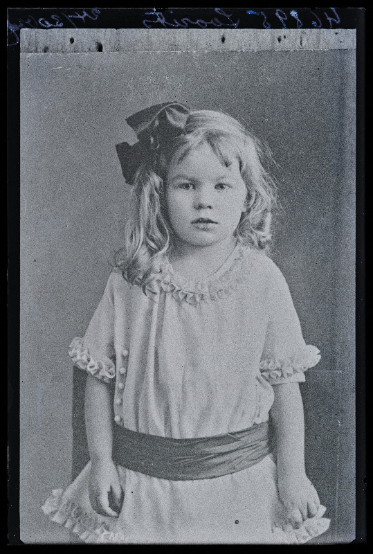 Tüdruku foto, (06.06.1926 fotokoopia, tellija Loorits).
