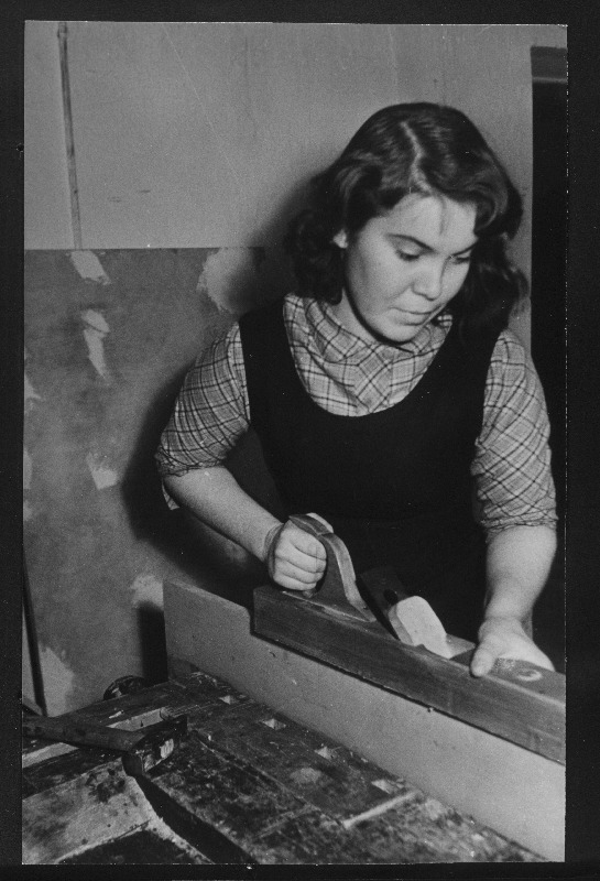 Tartu Kunstikooli õpilane Lehte Soosalu.