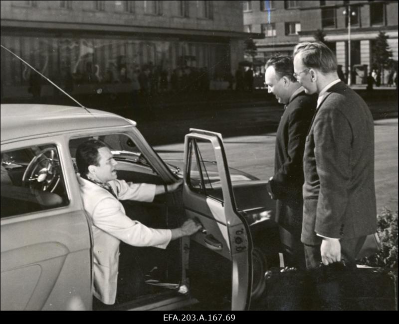 Kaader filmistuudio Tallinnfilm mängufilmist Juhuslik kohtumine.