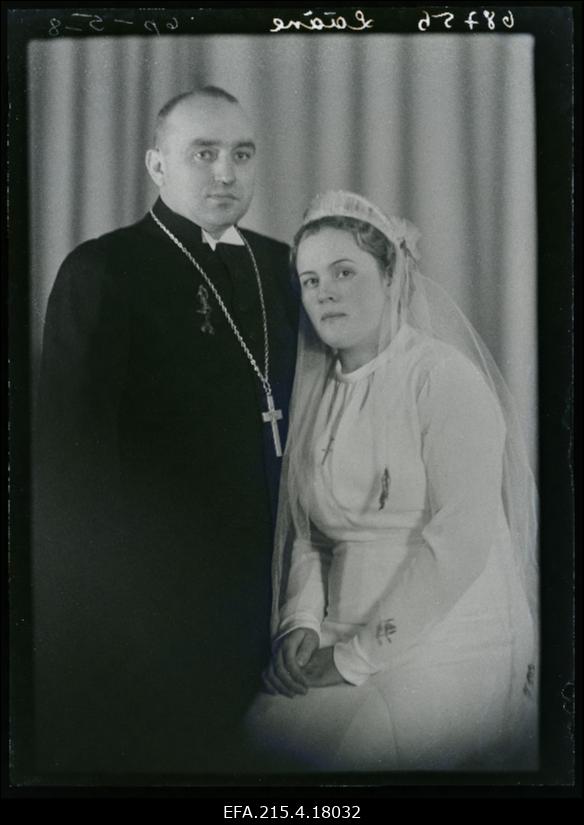Noorpaar, Märjamaa kirikuõpetaja Jaan Lääne abikaasaga.