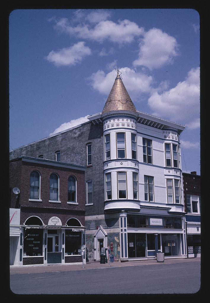 Two buildings, La Crosse, Wisconsin (LOC)