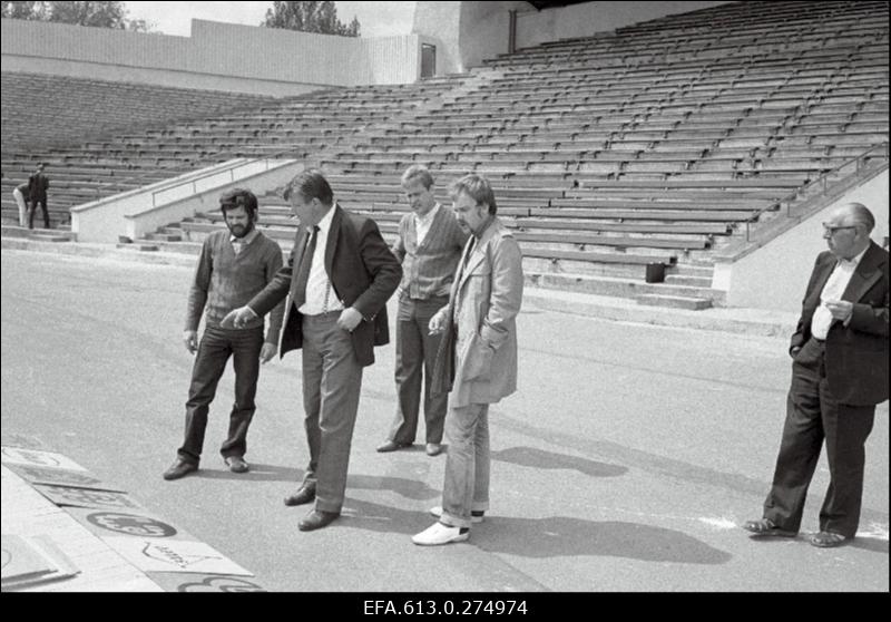 Kergetööstuse tööliste  päev.