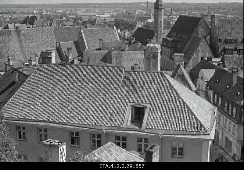 Vanalinna panoraam Toompealt. (suvine päev).